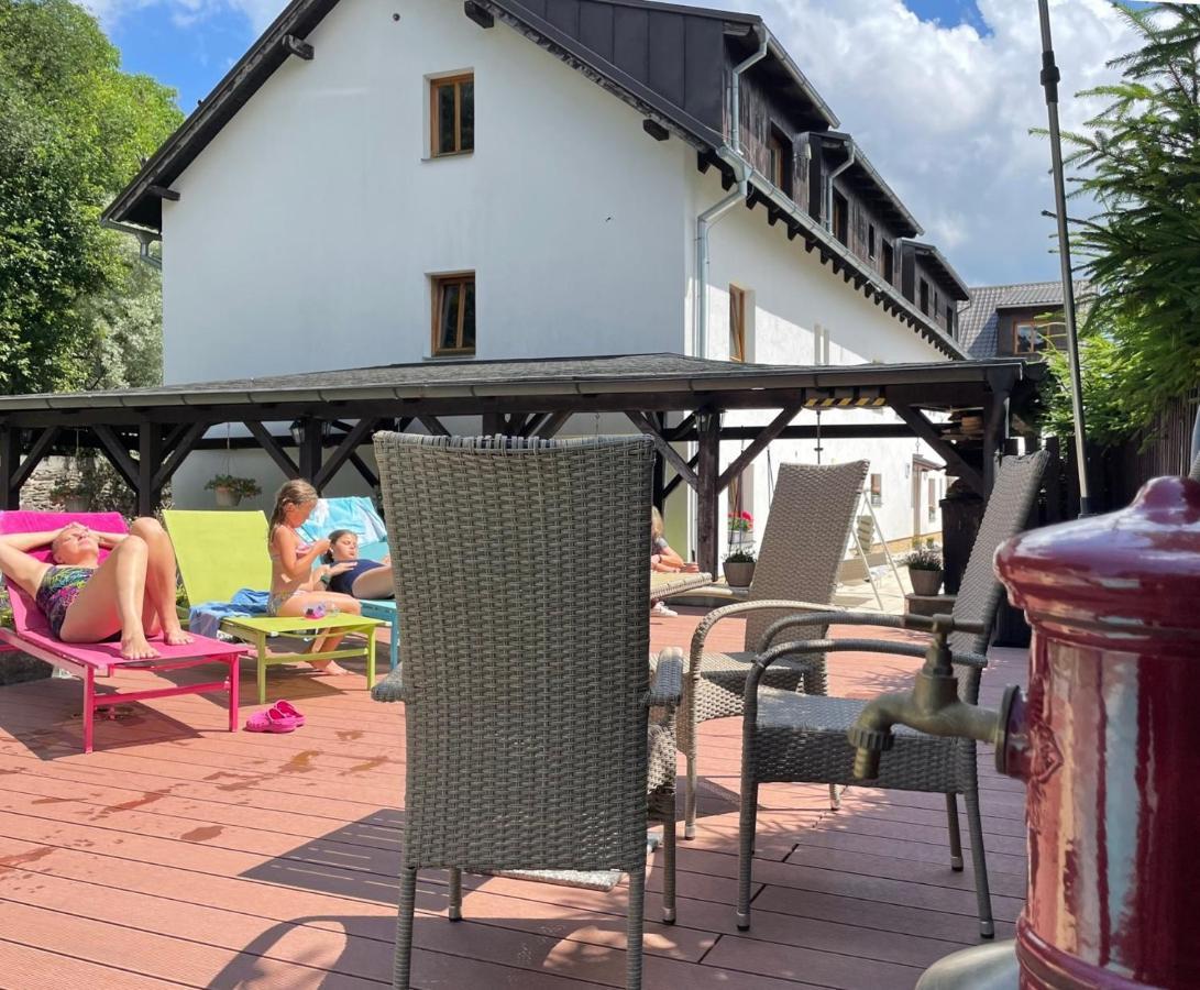 Penzion Alfa Zelezna Ruda Bagian luar foto